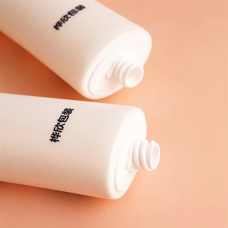 60ml Make-up Skincare Cream Container Foundation Concealer Tube With Sponge Applicator